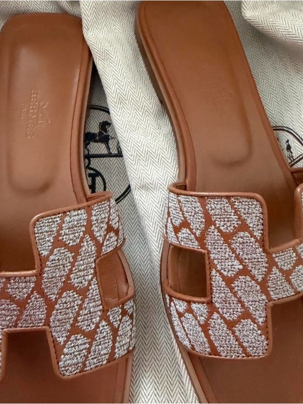 Hermes slides